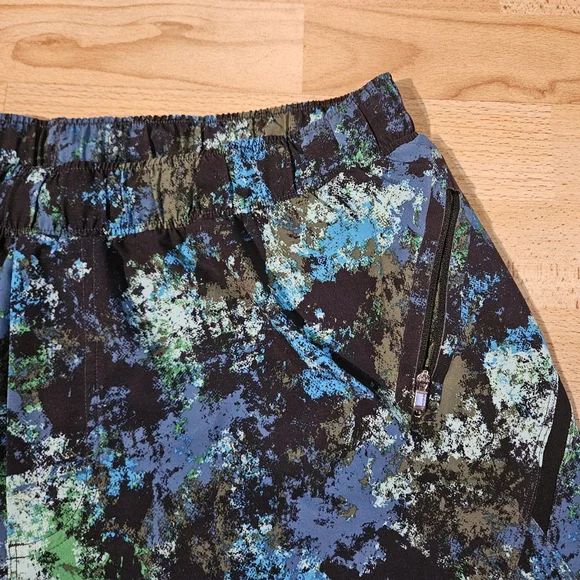 Multicolor Abstract Print Shorts - Picture 2 of 6